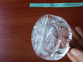 Broušený popelník - 2