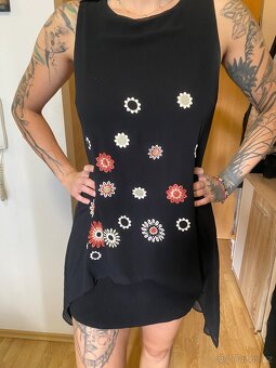 Dámské šaty Desigual - 2