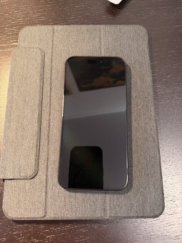 iPhone 16 Plus 128 GB černý - 2