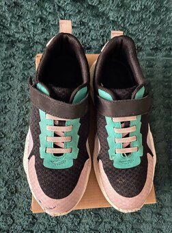 Dívčí tenisky Baťa vel. 35 - 2