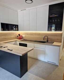 CHORVATSKO: LABIN – NOVOSTAVBA V PRVNÍ ŘADĚ U MOŘE | 39 m² L - 2