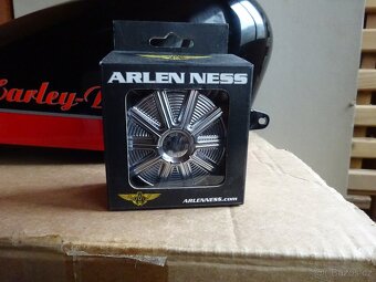 Víčko nádrže Harley Davidson - Arlen Ness - 2
