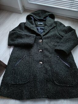 Dámský zelený zimní kabát s vlnou a kapucí, vel. L/XL - 2