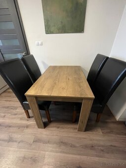 Jídelní stůl + 4 židle - 2