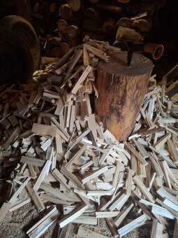 Smrkové třísky na podpal – 10 kg, suché, ručně štípané - 2