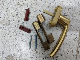 Plastove okno 122 x 160 cm - 2