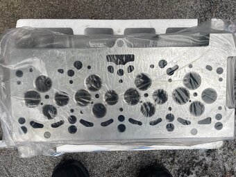 Hlava motoru BMN - 2