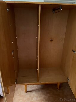 Šatní skříň - 2