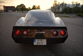 SLEVA:1980 Corvette C3 5.7l V8 Aut - Restomod - 2