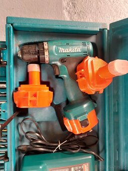 Makita 6270D 12 V aku‑vrtačka + 3× baterie + nabíječka + kuf - 2