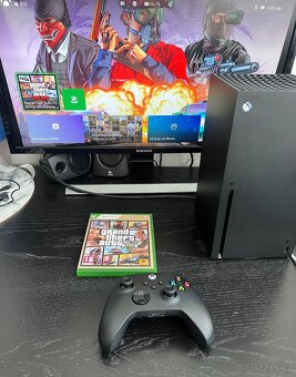 Xbox Series X s mechanikou + GTA V XSX verze a příslušenství - 2
