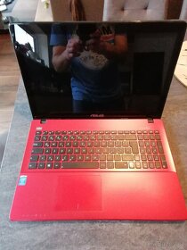 Notebook dotykový ASUS X550CA červený 1,8GHz, 8Gb RAM, 120Gb - 2