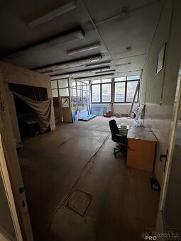 Pronájem skladu - dílny o výměře 75m2 v Adamově u Blanska - - 2