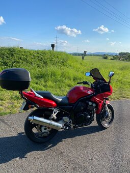 Yamaha FZS600 Fazer - 2