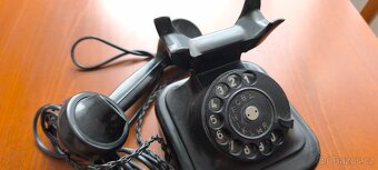 Bakelitový telefon tesla - 2