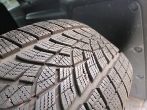 235/55 R19 GoodYear - 2