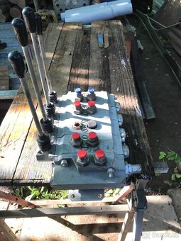 Hydraulický rozvaděč Jihlavan - 2