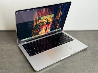 MacBook Pro 14'' 2021 / M1 Pro / 16GB / 512GB SSD / Silver - 2