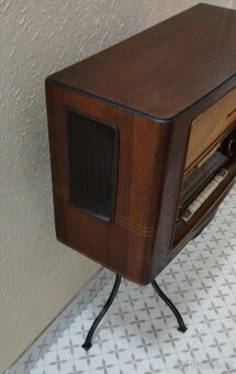 Staré Rádio 1950-1959. Cenu nabídněte. - 2