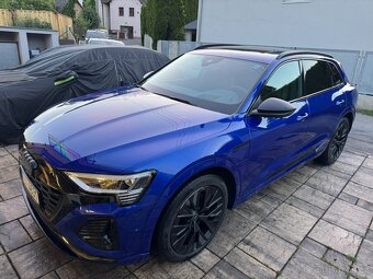 Audi Q8 e-tron, 55 PC3.33M velká výbava 22kW nabíjení záruka - 2