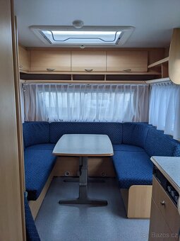 Karavan Dethleffs pro 5-6 osob, palanda, předstan - 2