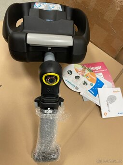 Maxi-Cosi EasyFix základna jako nová - 2