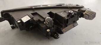 Pravé přední světlo Škoda Octavia IV RS - 2