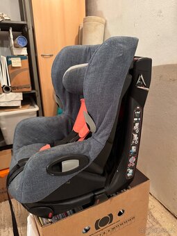 Maxi-Cosi Axiss - dětská otočná autosedačka - 2
