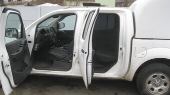 Nissan Navara 2,5 DCi - 2