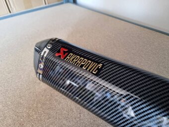 Nová koncovka na výfuk "Akrapovic" - Dlouhá verze 470mm - 2