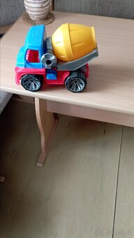 Hračky - autíčka - 2