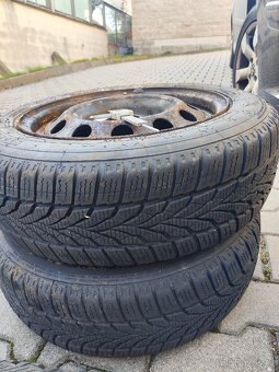 Plechovky 4x114,3 r15 střed 66 zimní pneu 175/65 r15 - 2