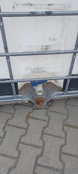 IBC nádrž - 1000 litrů - 2