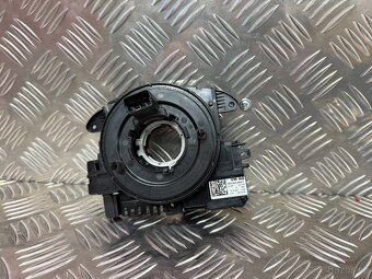 VOLANTOVÝ KROUŽEK 5K0953569C - 2