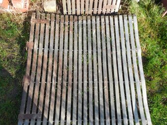 KOVOVÉ ROŠTY - 2 KUSY - 2