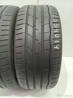 2ks letní pneu 235/40/19 Hankook - 2