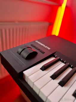 Native Instruments Komplete Kontrol S88 MK2 - 2