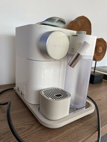 Kávovar DēLonghi Nespresso Gran Lattissima White - 2