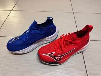 Běžecká obuv Mizuno Neo Vista velikost 46 - 2
