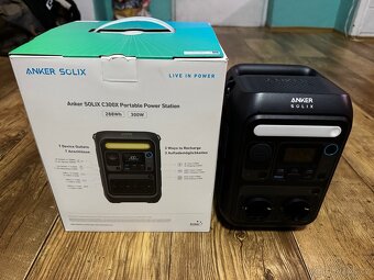Přenosná elektro stanice Anker Solix C300X 288Wh 300W - 2