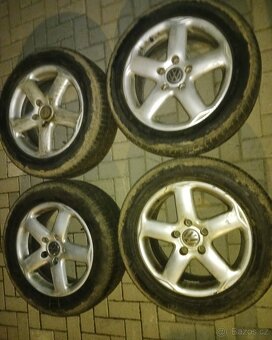 Pneu nic moc Vw Tuareg alu 5x130 18 ET57 8J zachovalý ..... - 2