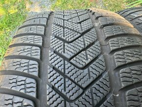Zimní pneu 275 40 21 Pirelli Runflat 2ks - 2