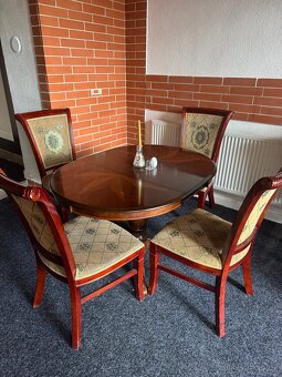 Sleva 20%Luxusní jídelní set – stůl a 4 čalouněné židle - 2