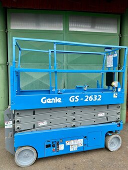 Pracovní nůžková aku plošina Genie GS2632 - 2