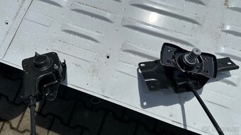 Držák rezervy na Renault Master - 2