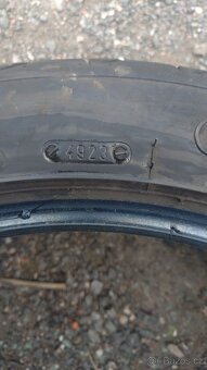 235/45/18 letni - 2