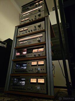 Dva zakázkové HiFi stolky - 2