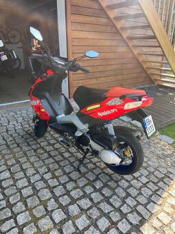 Aprilia SR50 - 2