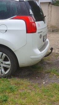 Peugeot 5008 2,0 hdi 110 kw - 2