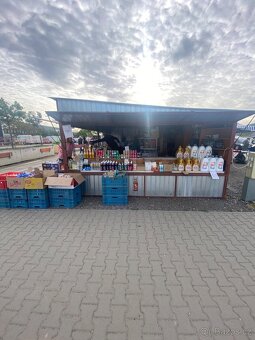 Bleší trhy Praha - prodejní stánek - 2
